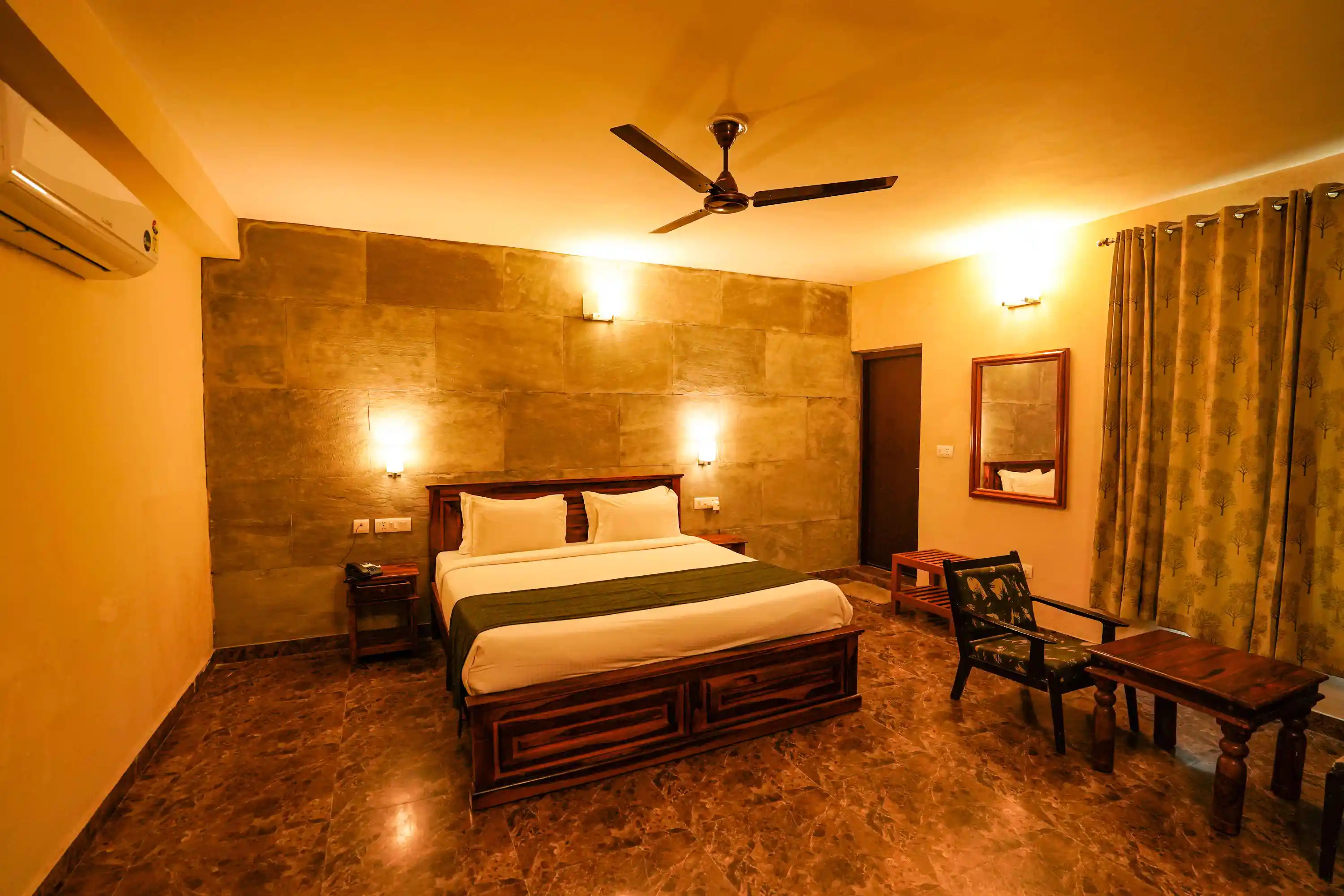 Deluxe Garden Room